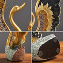 Cisne com acabamento especial em resina modernart™