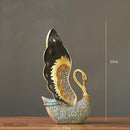 Cisne com acabamento especial em resina modernart™